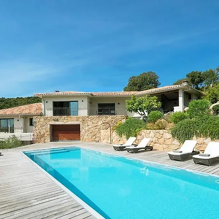 Sleeps 10 Pool Air Con Wifi